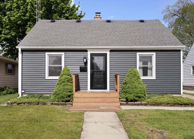 Property at 7732 10th Ave, Kenosha, WI 53143, 4 beds, 1.5 baths