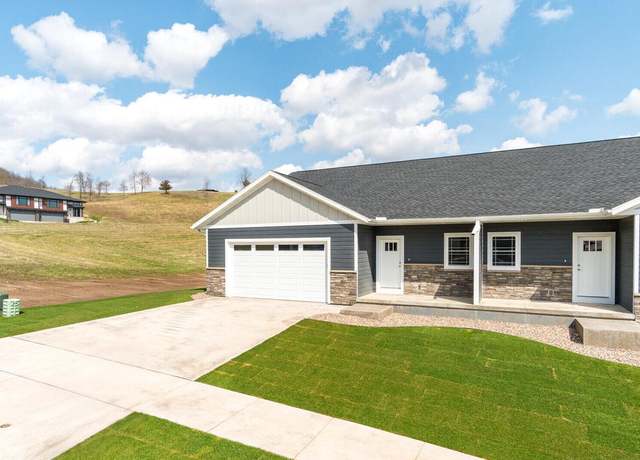 Property at 4060 Brooke Elizabeth Dr, Onalaska, WI 54650, 3 beds, 3 baths