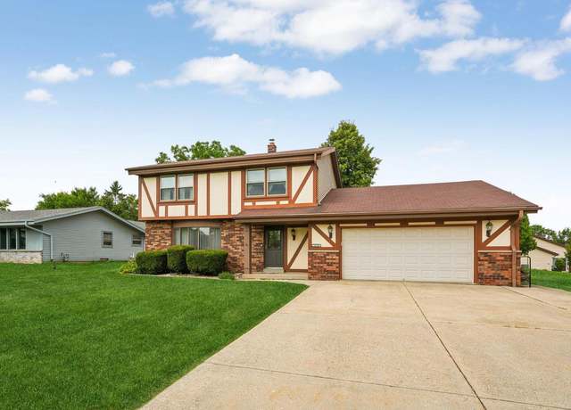 Property at 15170 W Kingsway Dr, New Berlin, WI 53151, 4 beds, 1.5 baths