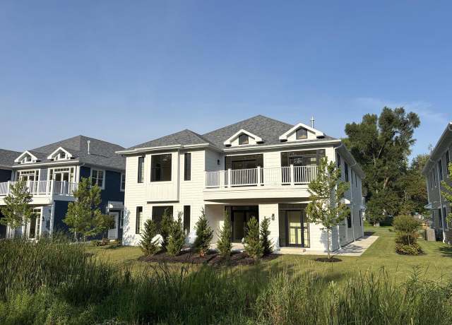 Property at 569 Mill St #1, Fontana, WI 53125, 3 beds, 3.5 baths