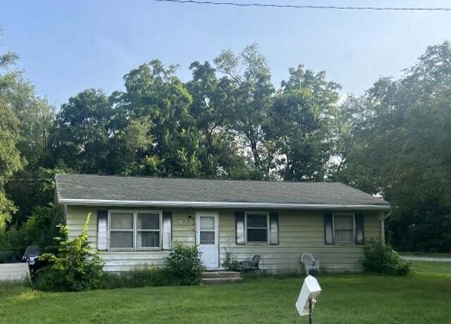 Property at 1021 E Henderson Ave, Beloit, WI 53511, 3 beds, 1 bath