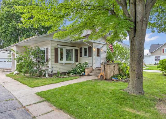 Property at 1336 W Washington Ave, Cleveland, WI 53015, 3 beds, 2 baths