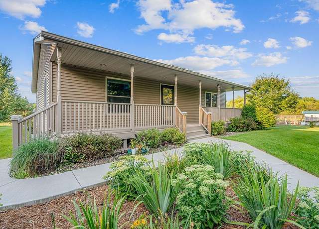 Property at W5140 Hale Rd, Holmen, WI 54636, 3 beds, 2 baths