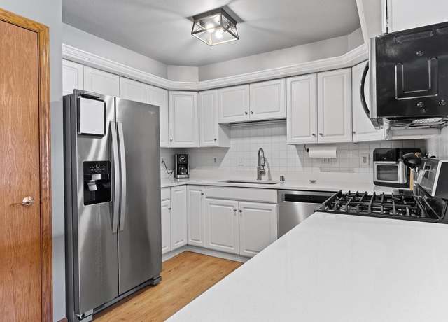 Property at 10153 W Whitnall Edge Dr Unit B, Franklin, WI 53132, 2 beds, 3 baths