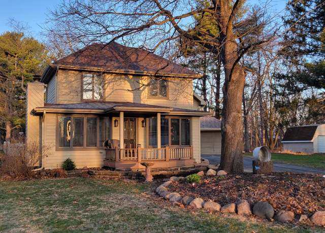 Property at 2215 North Shore Dr, Delavan, WI 53115, 3 beds, 2 baths