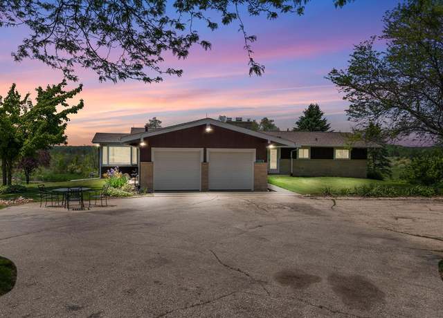 Property at 2373 State Road 33, Saukville, WI 53080, 4 beds, 3 baths
