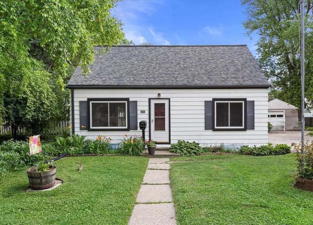 Property at 321 Palmer St, Waukesha, WI 53188, 3 beds, 1 bath