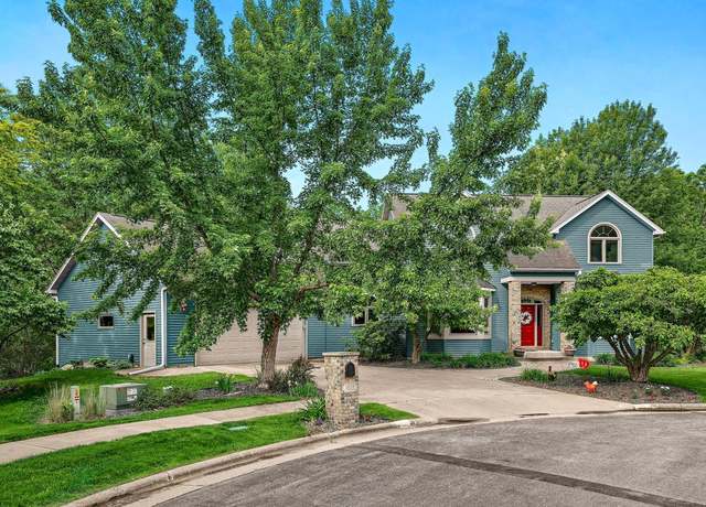 Property at 1838 Wood Run Pl, Onalaska, WI 54650, 5 beds, 3.5 baths