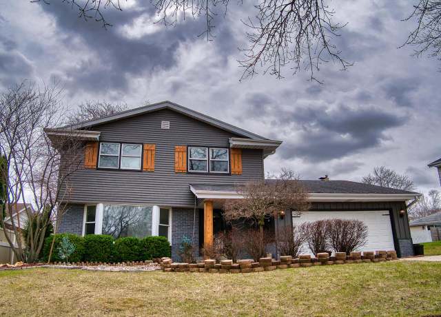 Property at 5736 S 24th St, Milwaukee, WI 53221, 3 beds, 1.5 baths