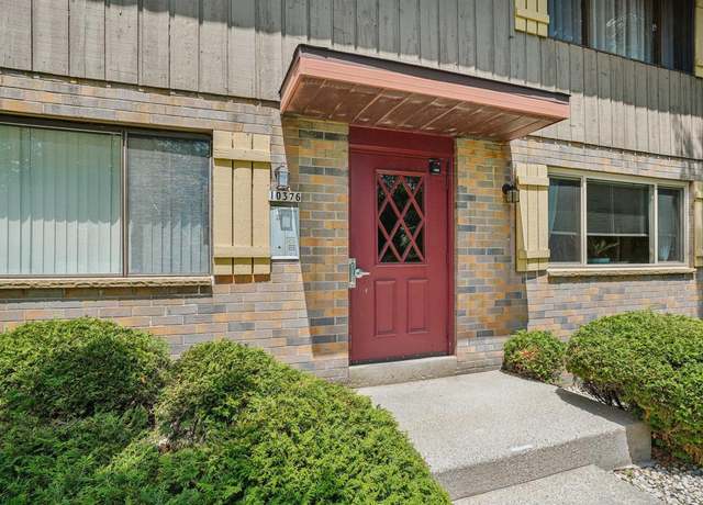 Property at 10376 W Whitnall Edge Ct #201, Franklin, WI 53132, 2 beds, 2 baths
