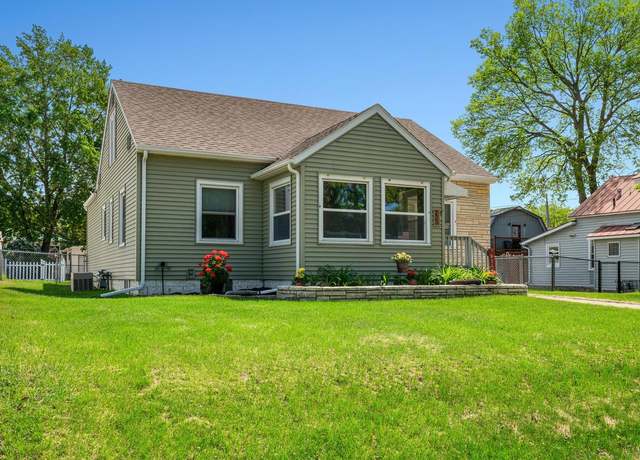 Property at 223 22nd Street South St, La Crosse, WI 54601, 3 beds, 1.5 baths