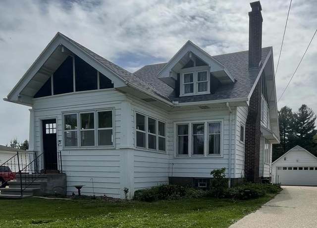 Property at N493 State Road 67, Oconomowoc, WI 53066, 4 beds, 2.5 baths