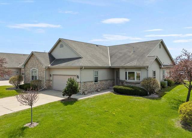 Property at 2189 Seminole St, Grafton, WI 53024, 2 beds, 2.5 baths