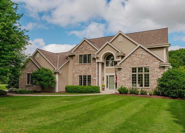 Property at 289 Summit Dr, Colgate, WI 53017, 4 beds, 3.5 baths