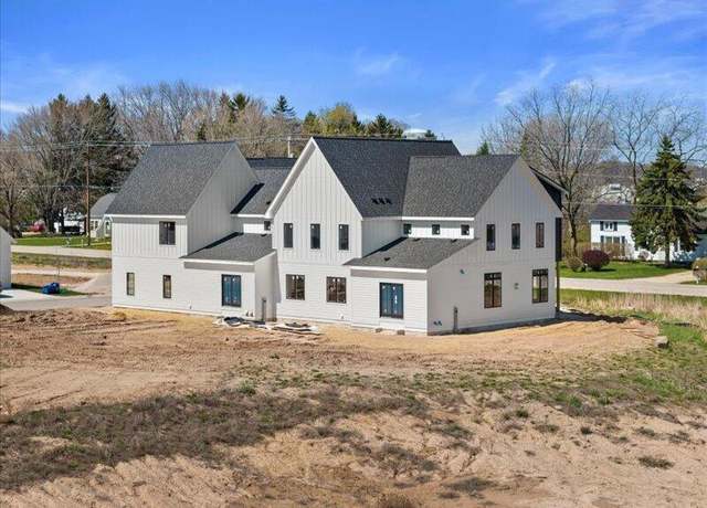 Property at 498 Bastle Wynd #10, Port Washington, WI 53074, 4 beds, 3.5 baths