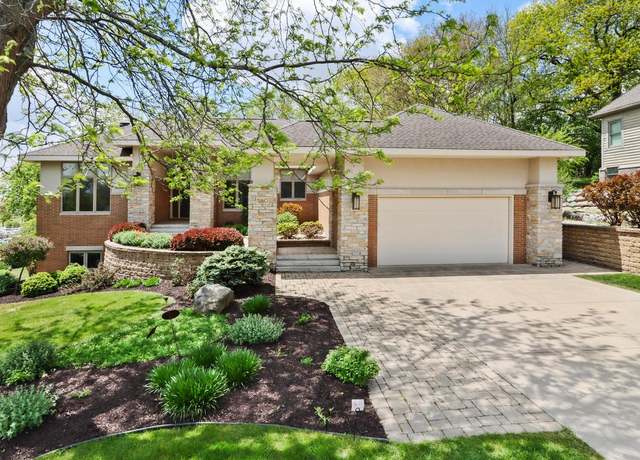 Property at 1260 Eagle Dr, Lake Geneva, WI 53147, 4 beds, 3 baths