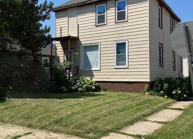 Property at 6018 20th Ave, Kenosha, WI 53143, 4 beds, 2 baths