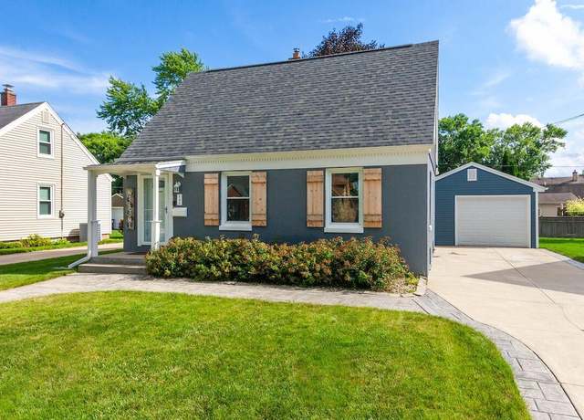 Property at 141 W Roberta Ave, Waukesha, WI 53186, 3 beds, 1 bath