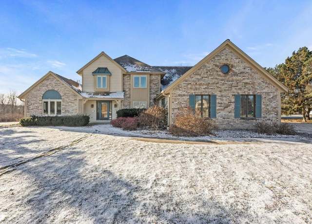 Property at 21165 Stratford Ct, Brookfield, WI 53045, 5 beds, 3 baths