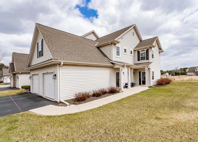 Property at 452 Cedar Ct, Slinger, WI 53086, 2 beds, 2 baths