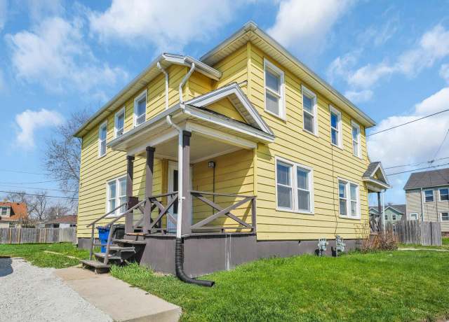 Property at 1714 Blaine Ave, Racine, WI 53405, 3 beds, 1 bath