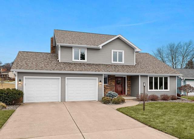 Property at 211 Coachlite Court South Ct, Onalaska, WI 54650, 3 beds, 3.5 baths