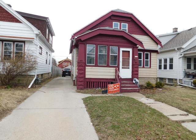 Property at 3925 N 14th St, Milwaukee, WI 53206, 3 beds, 1 bath