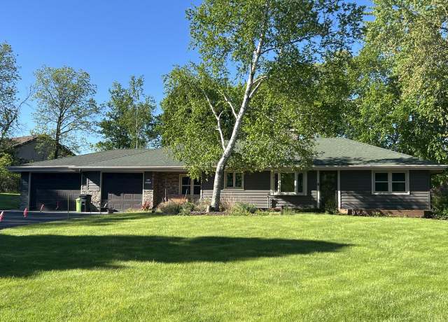 Property at N21W28101 Domecki Ct, Pewaukee, WI 53072, 3 beds, 2 baths