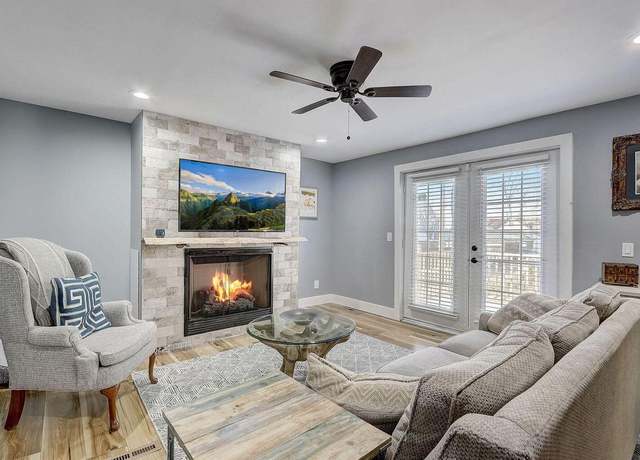 Property at 2425 N 6th St, Milwaukee, WI 53212, 2 beds, 1.5 baths