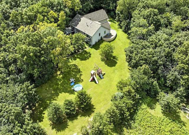 Property at S95W32805 Hickorywood Trl, Mukwonago, WI 53149, 4 beds, 3 baths