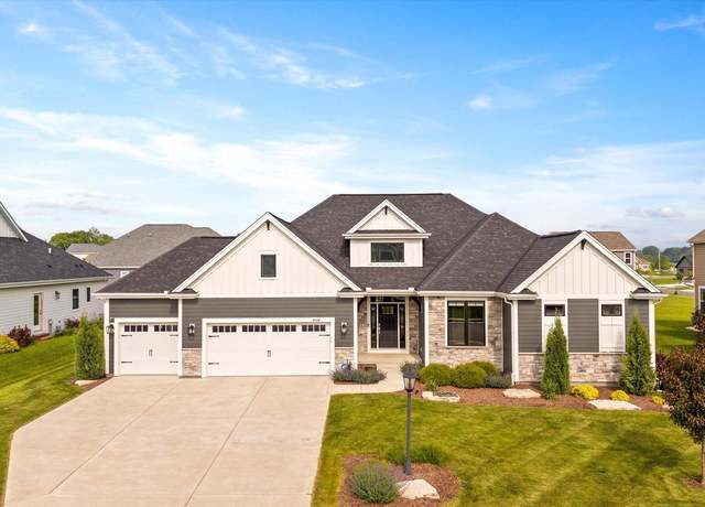 Property at 10190 S Woodside Ct, Franklin, WI 53132, 4 beds, 3.5 baths