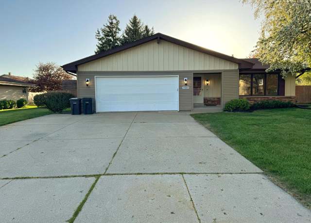 Property at 7547 S 74th St, Franklin, WI 53132, 4 beds, 2.5 baths