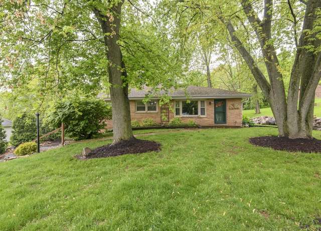 Property at 975 Adelmann Ave, Brookfield, WI 53045, 3 beds, 2 baths