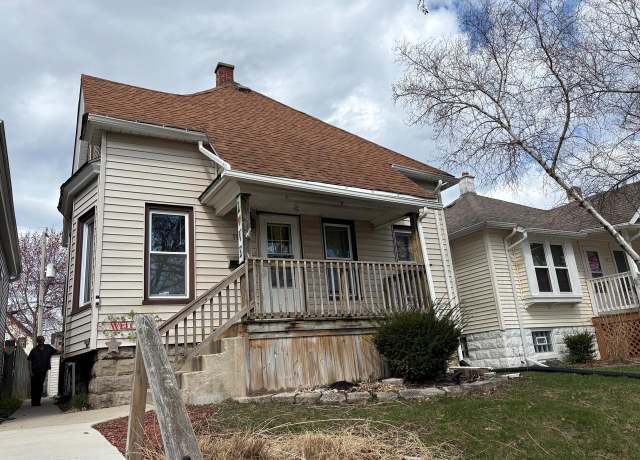 Property at 1921 S 75th St, West Allis, WI 53219, 3 beds, 1.5 baths