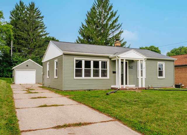 Property at 1522 N 10th St, West Bend, WI 53090, 3 beds, 1.5 baths