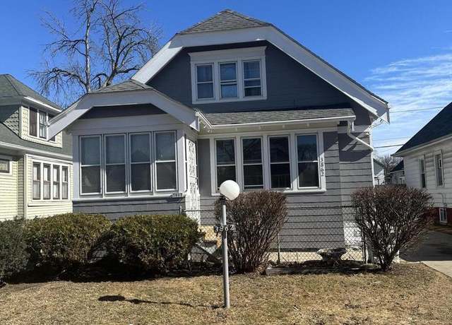 Property at 3862 N 18th St, Milwaukee, WI 53206, 3 beds, 2 baths