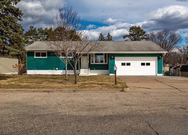 Property at 511 Lincoln St, Sparta, WI 54656, 5 beds, 2 baths