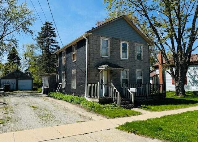 Property at 809 11th Ave, Union Grove, WI 53182, 3 beds, 1 bath