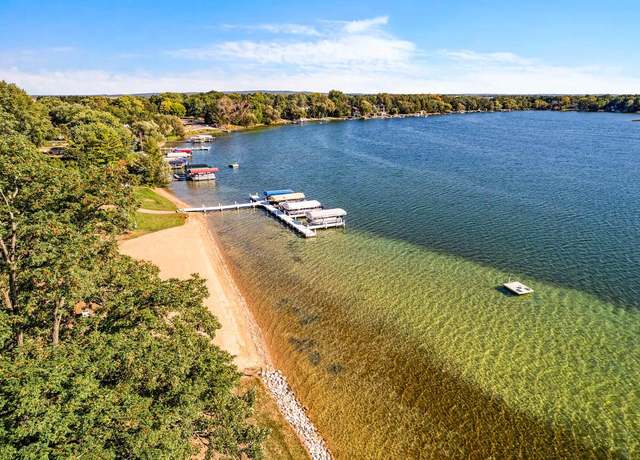 Property at 1622 Saint Andrews Dr #14, Oconomowoc, WI 53066, 3 beds, 4.5 baths