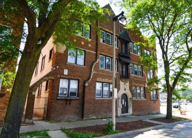 Property at 2613 W Capitol Dr, Milwaukee, WI 53206
