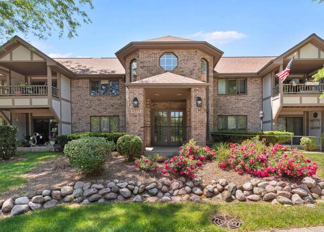 Property at 6555 N Green Bay Ave #206, Milwaukee, WI 53209, 2 beds, 2 baths