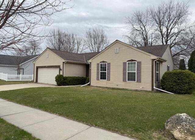 Property at 93 Cleveland Ave, Hartford, WI 53027, 3 beds, 2 baths