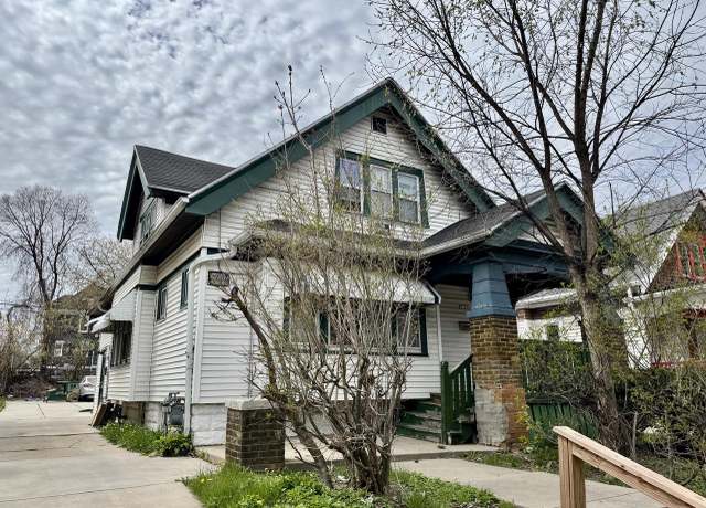 Property at 3725 N 6th St, Milwaukee, WI 53212, 3 beds, 2 baths