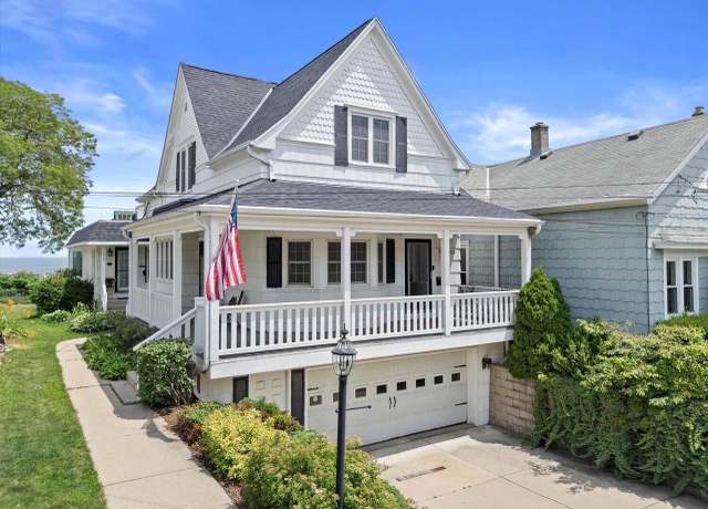 Property at 2608 S Shore Dr, Milwaukee, WI 53207, 4 beds, 3 baths