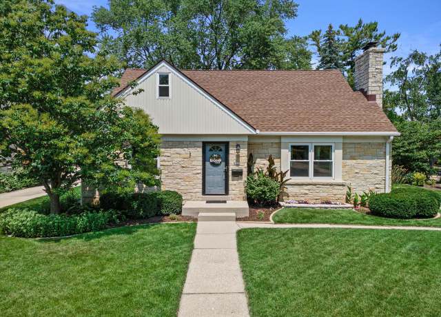 Property at 8338 Jackson Park Blvd, Wauwatosa, WI 53213, 3 beds, 2 baths