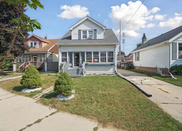Property at 517 Shelley Dr, Racine, WI 53405, 3 beds, 2 baths