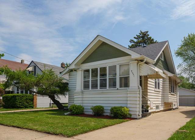 Property at 7331 26th Ave, Kenosha, WI 53143, 2 beds, 1 bath