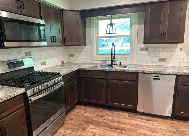 Property at 863 S Wilson Ave #861, Hartford, WI 53027, 5 beds, 2 baths