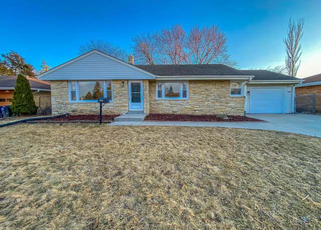 Property at N84W16133 Donald Ct, Menomonee Falls, WI 53051, 3 beds, 2 baths