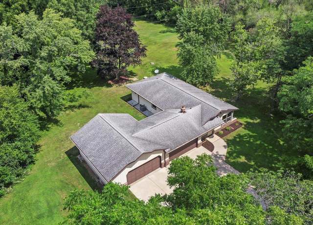 Property at S82W31460 Section Rd, Mukwonago, WI 53149, 3 beds, 1.5 baths